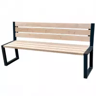 Moderna klupa s naslonom od prirodnog drva