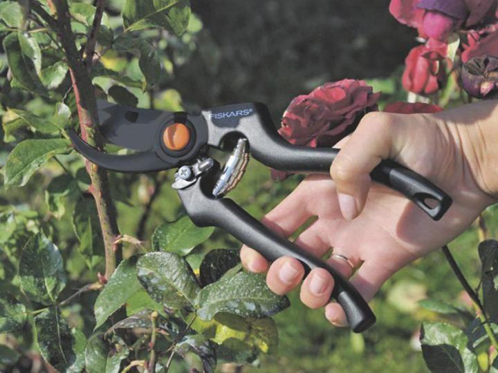 Profesionalne vrtne škare P90 - Fiskars