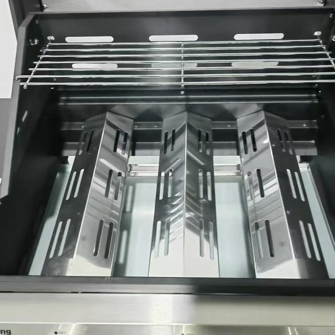 Plinski roštilj Mercado Essence 3+1 11,7 kW