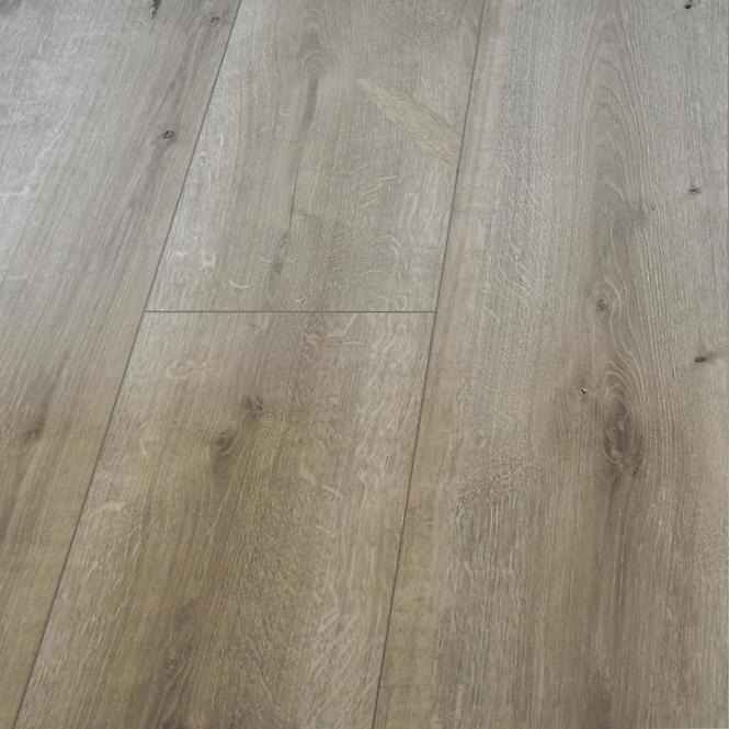 Laminat hrast Halifax 8mm AC4 Parquet Mercado 4558