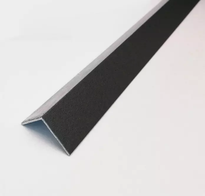 Kutnik aluminij London Smoke 10X10X2600
